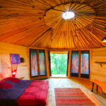 Cabane Couleurs Indiennes, l'intérieur coloré